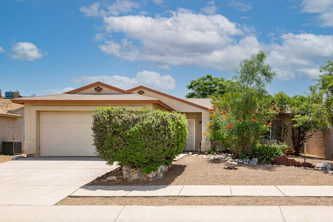 Building Photo - 9249 E Desert Cove Cir