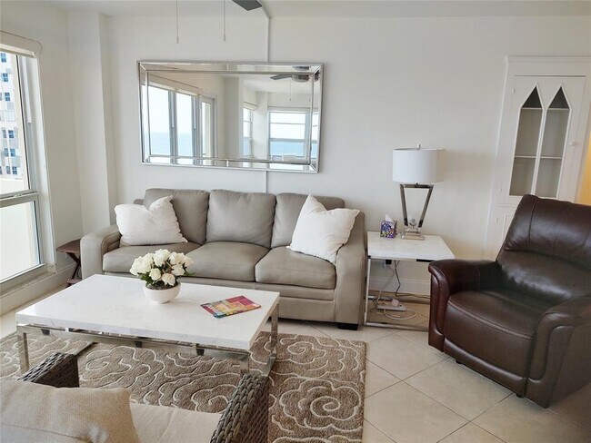 Building Photo - 133 N Pompano Beach Blvd