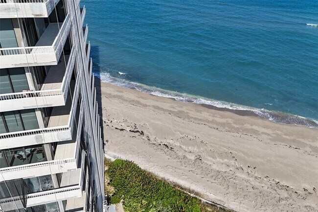 Building Photo - 5510 N Ocean Dr