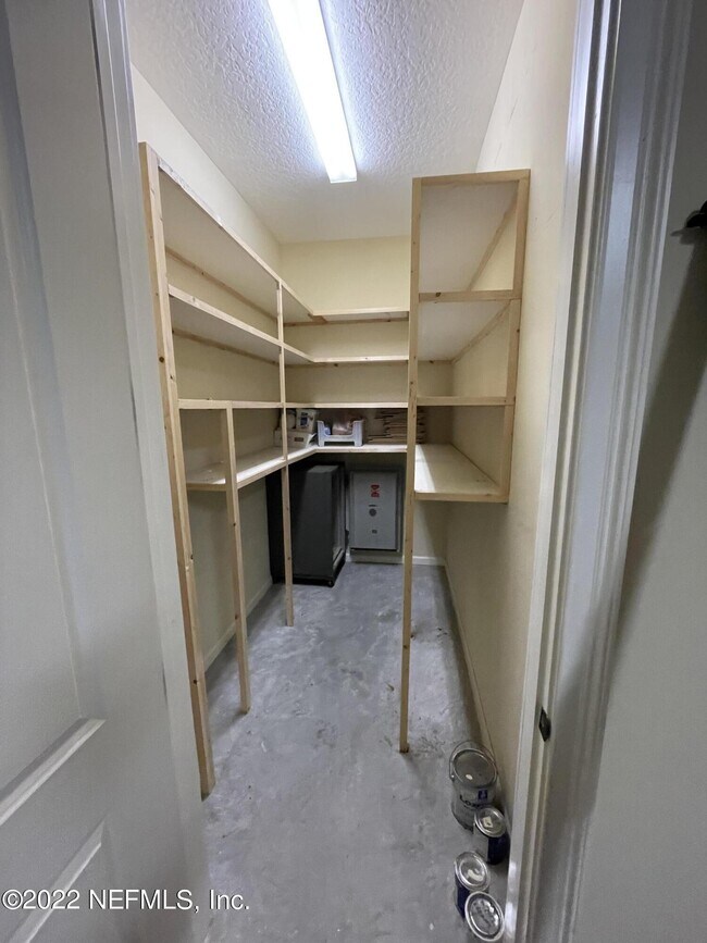 Building Photo - 1406 Sunset View Ln