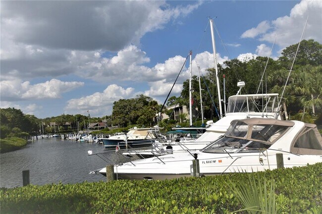 Building Photo - 1609 Bayhouse Point Dr