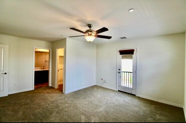 Building Photo - 52065 Graythorn Way