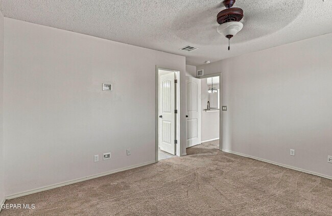 Building Photo - 11412 Flor Veronica Dr