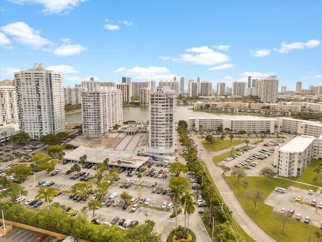 Building Photo - 18071 Biscayne Blvd