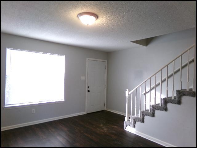 Building Photo - 1805 Sanford Dr