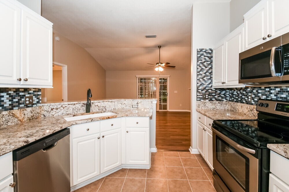 Building Photo - 3701 Woodbriar Dr