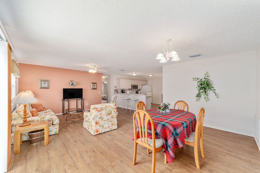 Living Room adjoins dining area - 8201 SE 169th Palownia Loop