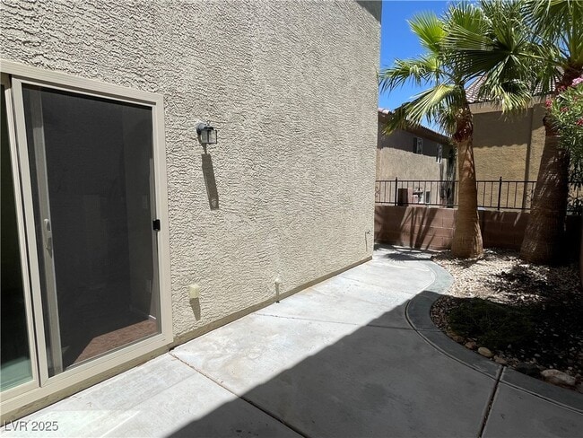 Building Photo - 534 Swiss Cottage Ave