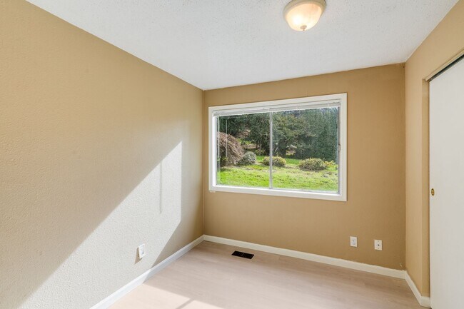 Building Photo - Beautiful 3 Bed, 1.5 Bath Rental Home in G...