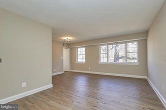 Building Photo - 1322 Fort Myer Dr
