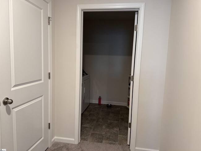 Building Photo - 1883 Bridle Ln