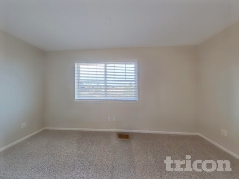 Building Photo - 7191 S Oak Hill Cir