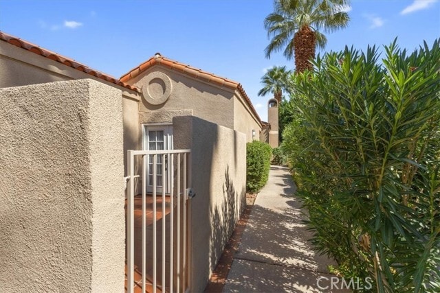 Building Photo - 77 Lakeshore Dr