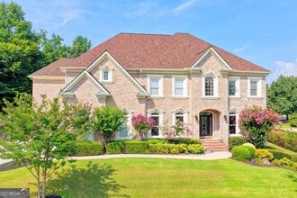 Building Photo - 8910 Pinehurst Cove