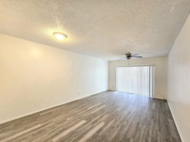 Building Photo - 7801 S Colony Cir