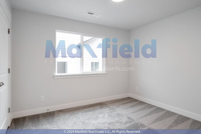 Building Photo - $500 OFF LEASE SPECIAL | END UNIT - EV Ready - 3BD 2.5 BA 2GA