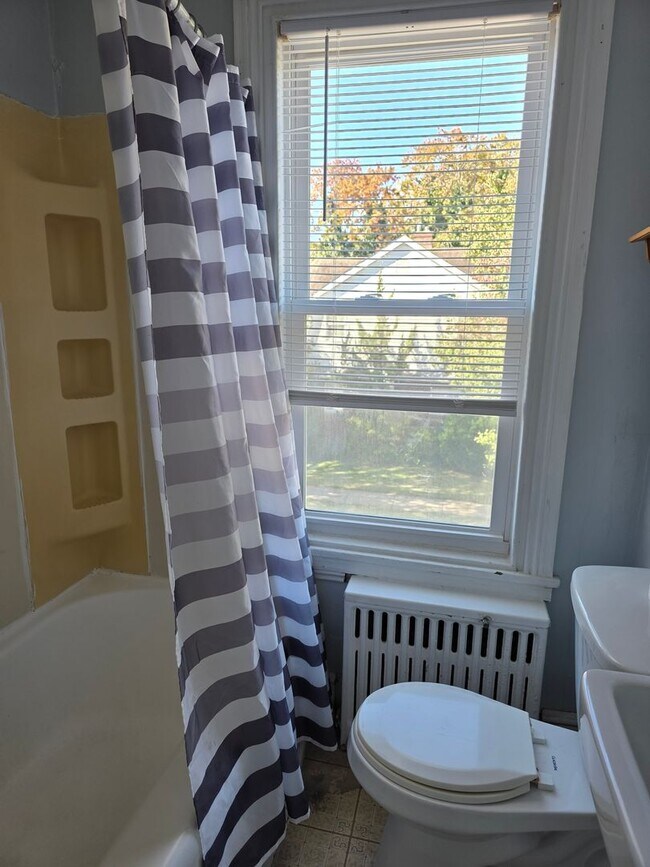 Building Photo - 515 New Rd