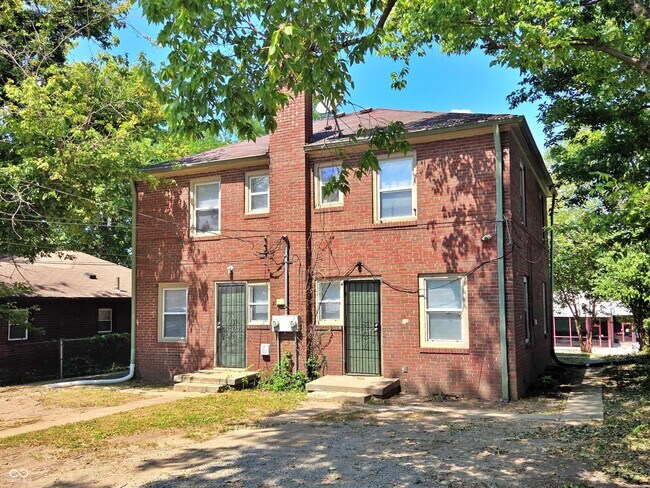 Building Photo - 2223 E 38th St