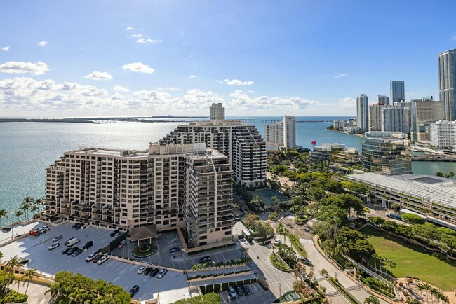 Building Photo - 888 Brickell Key Dr