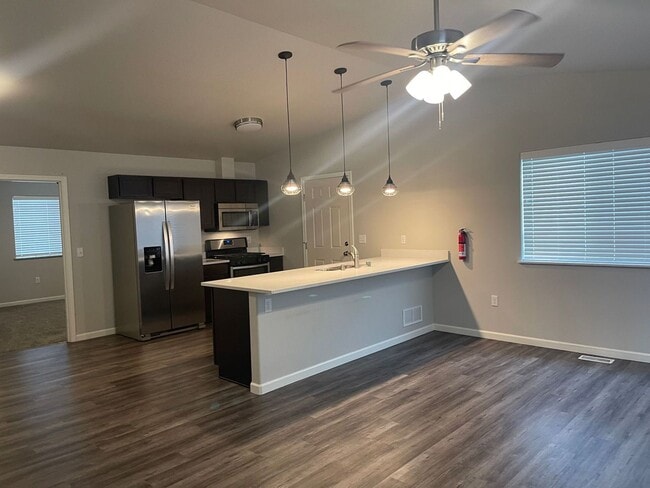 Building Photo - 1550 N Tinitun Cir
