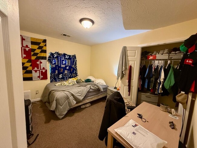 Building Photo - 424 Woodland Ave