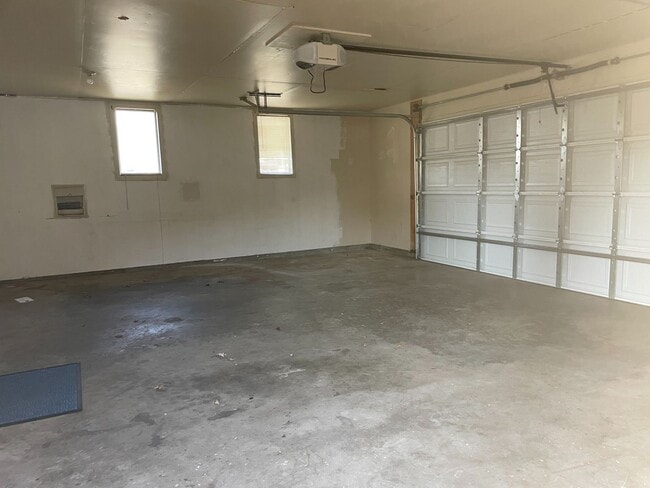 Building Photo - Three Bedroom Home in NE Rochester MN