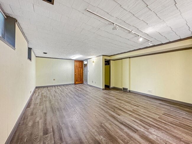 Building Photo - 4541 Bloomington Ave