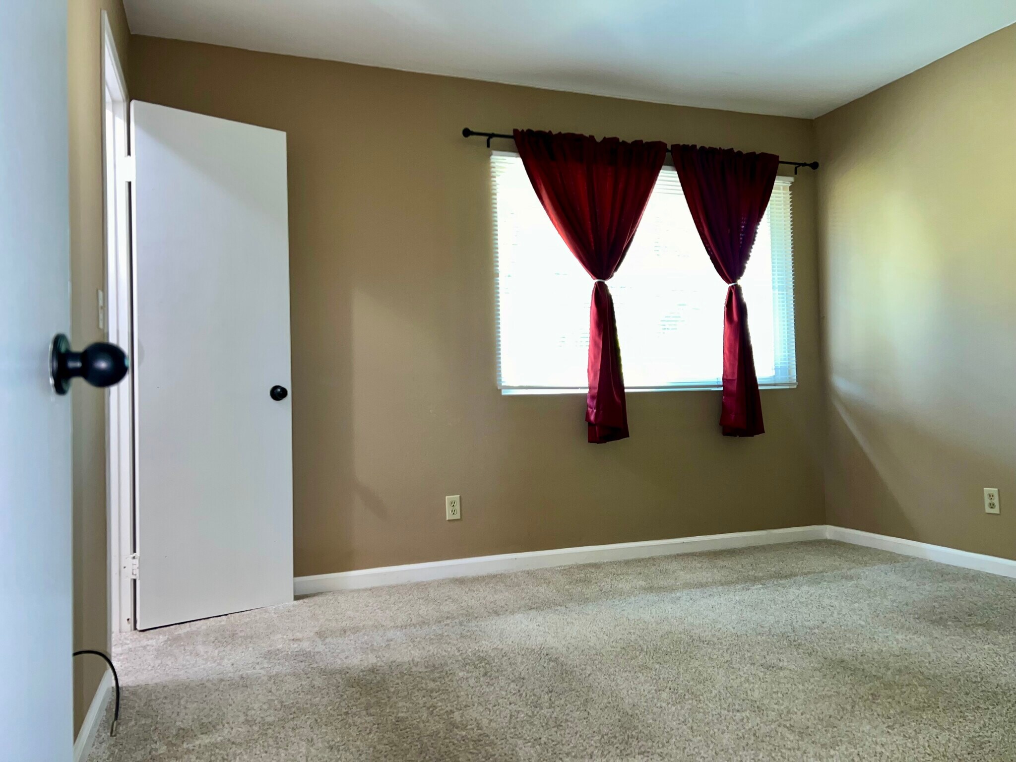 Master bedroom - 2516 Wanek Rd