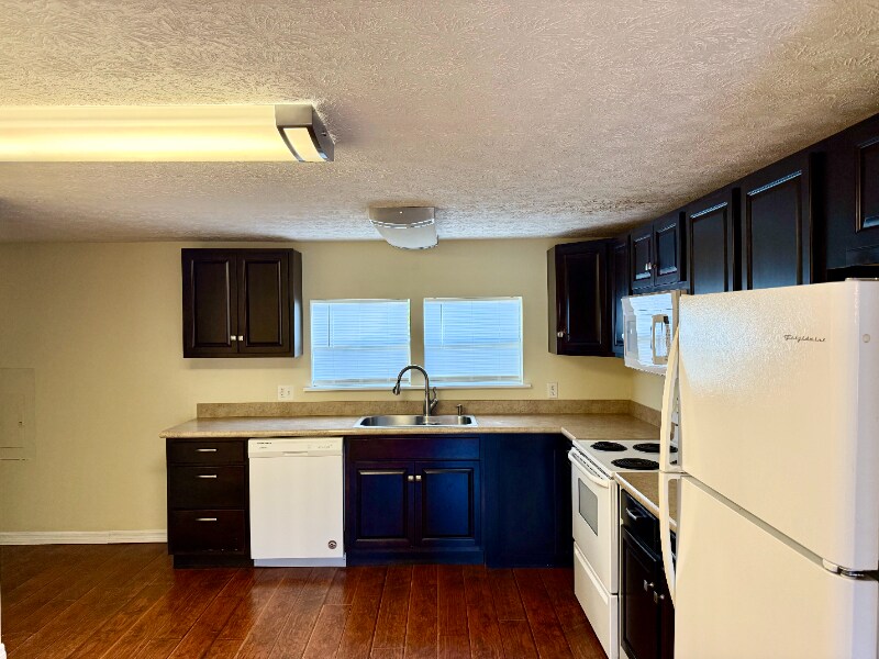 Building Photo - 4635 Johns Cemetery Rd