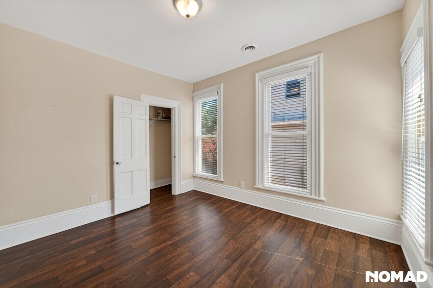 Building Photo - 1855 W 58th St