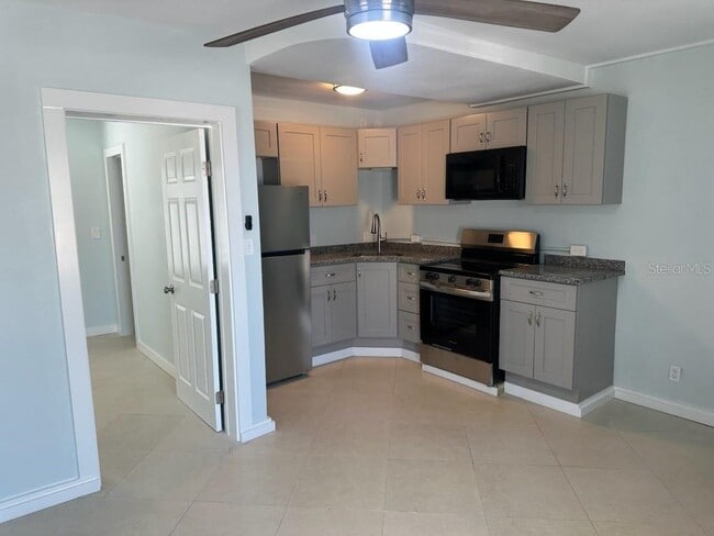 Building Photo - 61 81st Ave