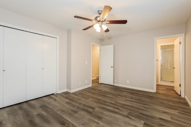Building Photo - 4042 4480 W