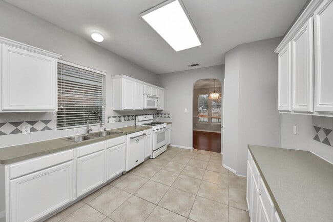 Building Photo - 1502 Brook Grove Dr