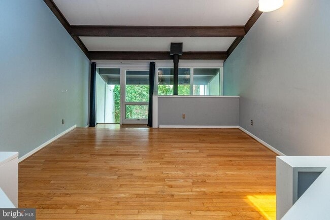 Building Photo - 9 Arden Way