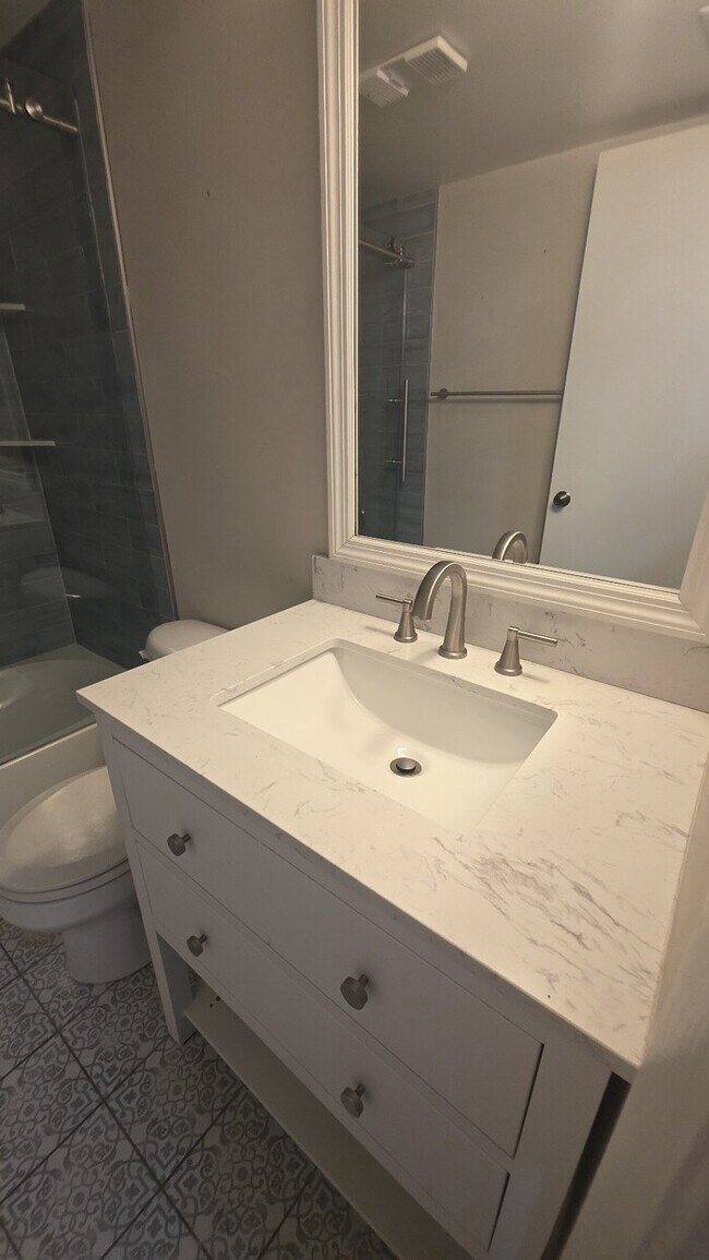 Building Photo - 2 Bedroom 2 Bath Condo just 10 Minutes from Downtown St Augustine and Beaches