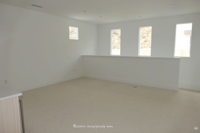 Building Photo - Canyon View Estates, Unfurnished, long Term