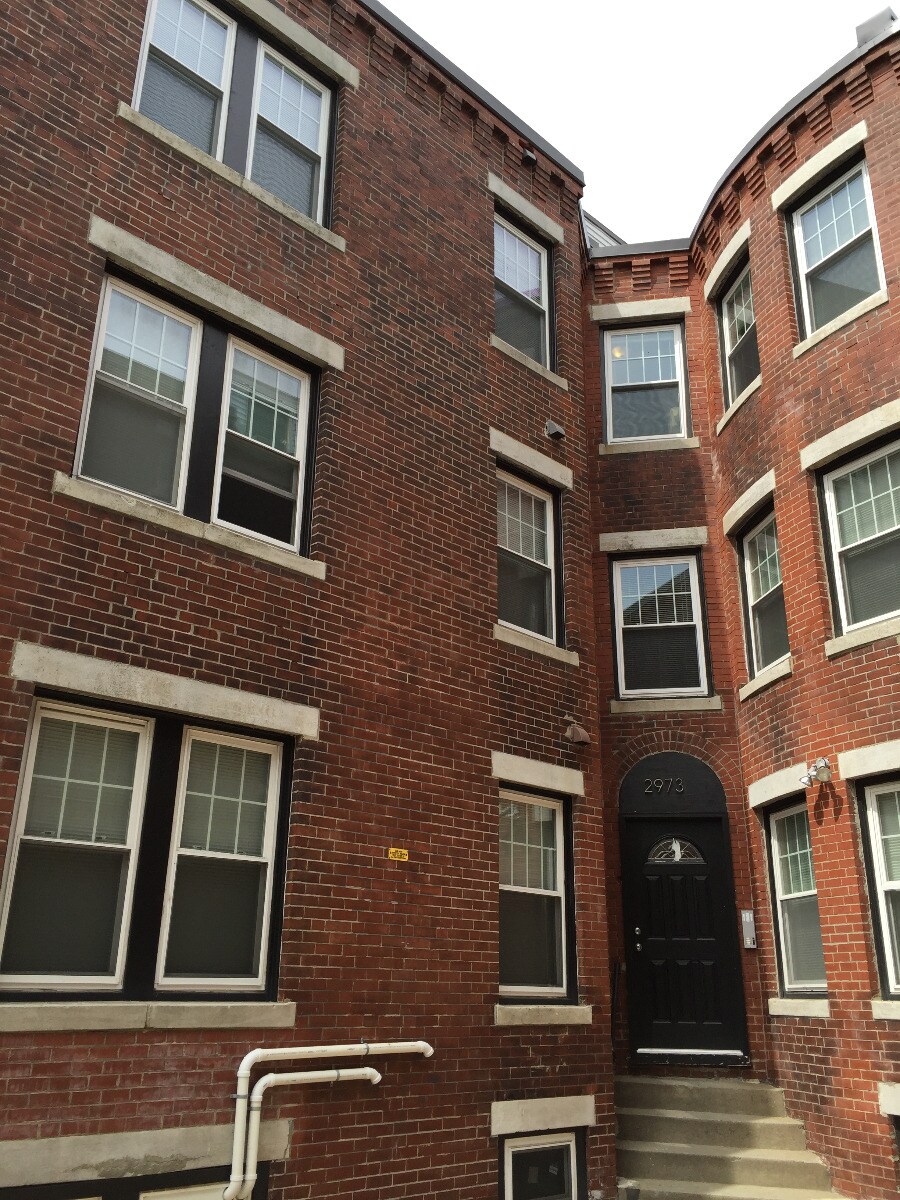 Building Photo - 2991 Washington St