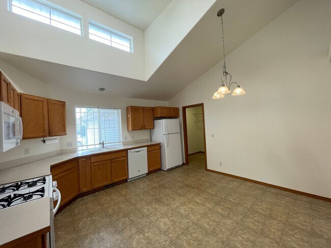 Building Photo - Stoddard Meadows Rancher