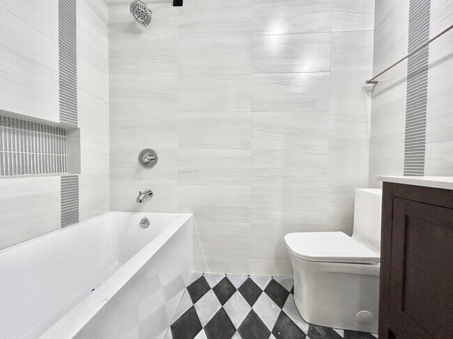 Building Photo - 524 W 134th St