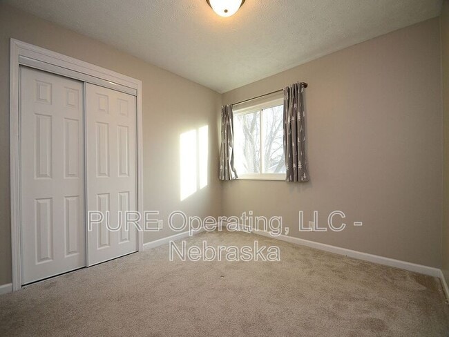 Building Photo - 13951 Jefferson Cir