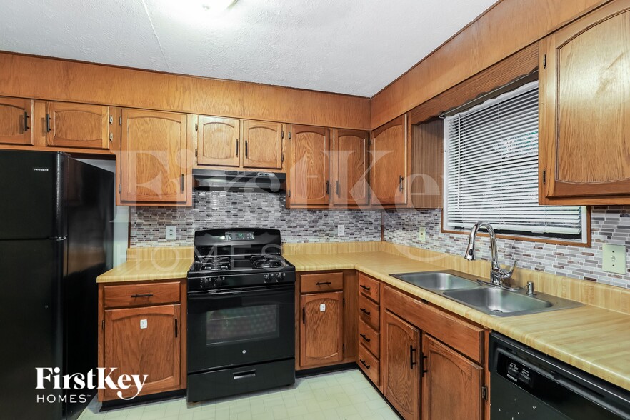 Building Photo - 7324 Caribou Trail