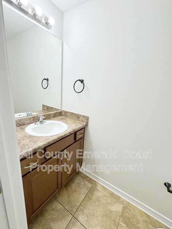 Building Photo - 293 Dahlquist Dr