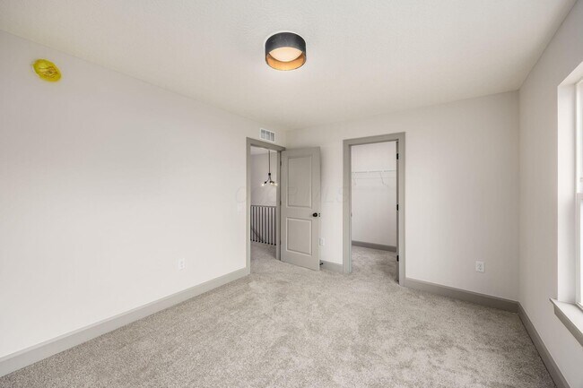 Building Photo - 90 N Princeton Ave