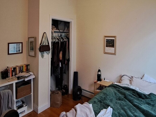 Building Photo - 143 Hillside St