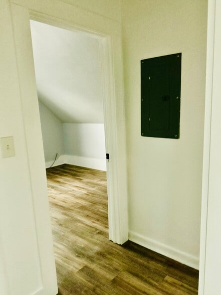 Building Photo - 288 Pleasant St