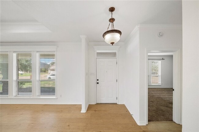 Building Photo - 8426 Alison Ave