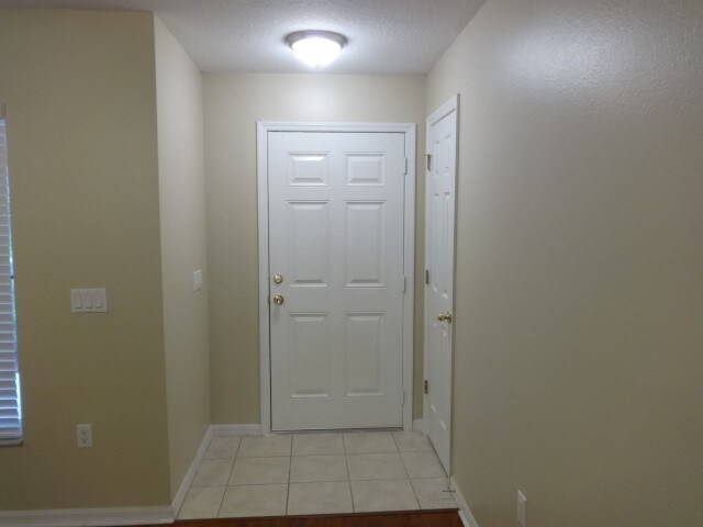Building Photo - 10434 Boyette Creek Blvd