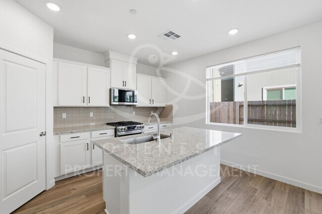 Building Photo - Modern Living at Its Finest: Brand New Twelve Bridges Home