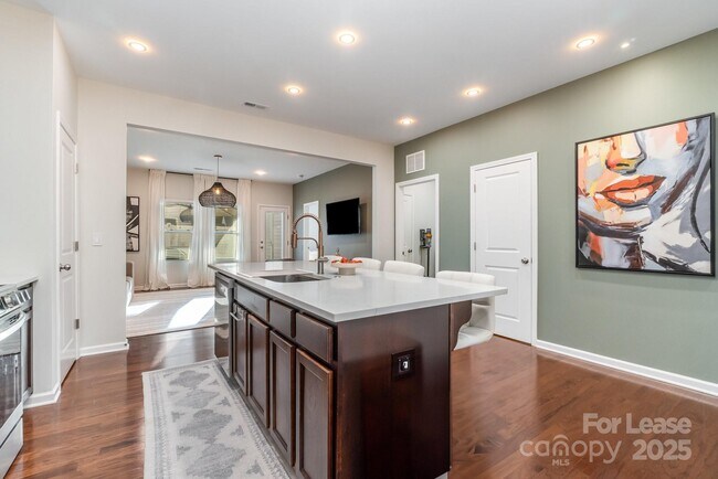 Building Photo - 3917 Bighorn Wy