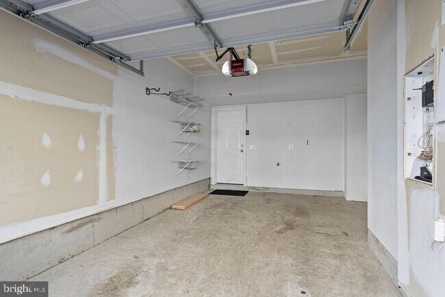 Building Photo - 14816 Mason Creek Cir